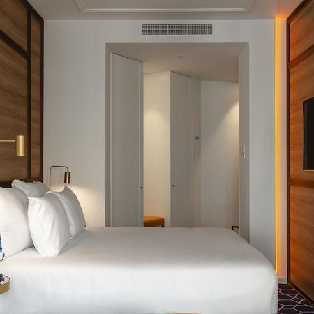 Hotel Pestana Cr7 Gran Via Madrid Esterno foto