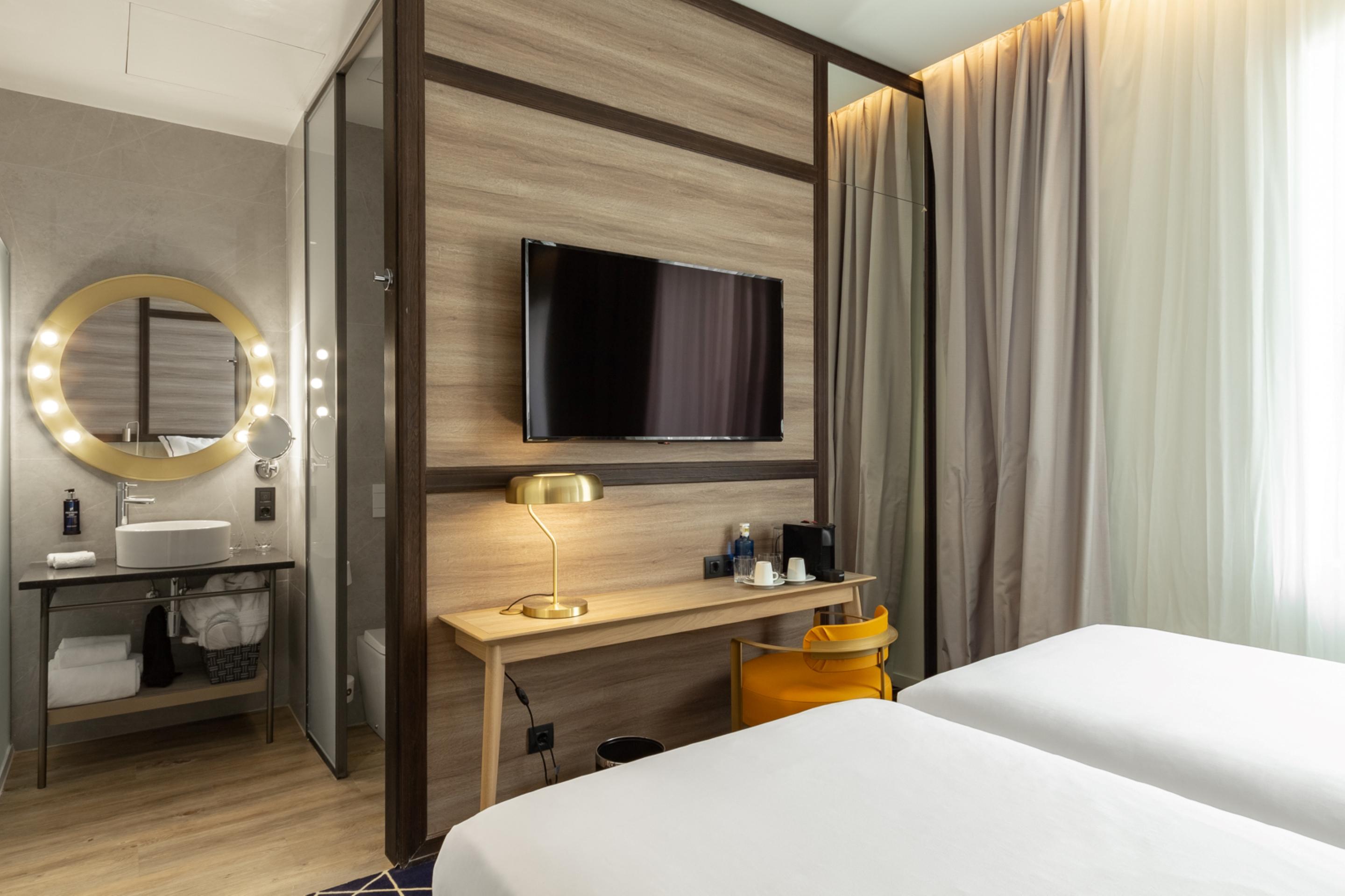 Hotel Pestana Cr7 Gran Via Madrid Esterno foto