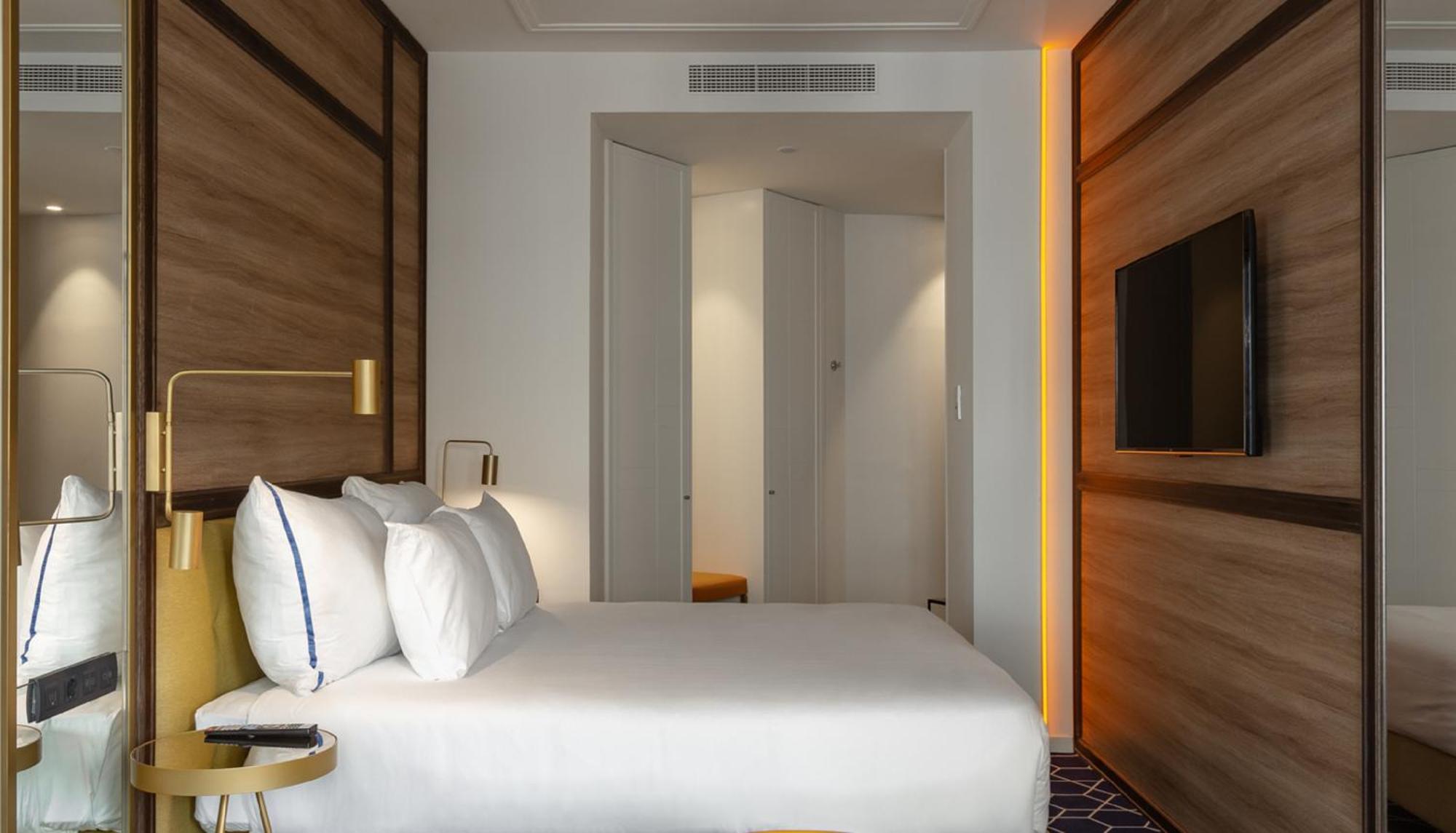 Hotel Pestana Cr7 Gran Via Madrid Esterno foto